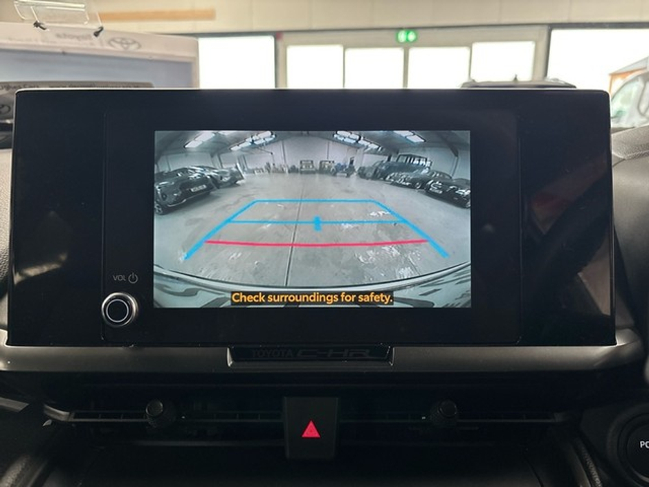 2024 Toyota C-HR - image 12