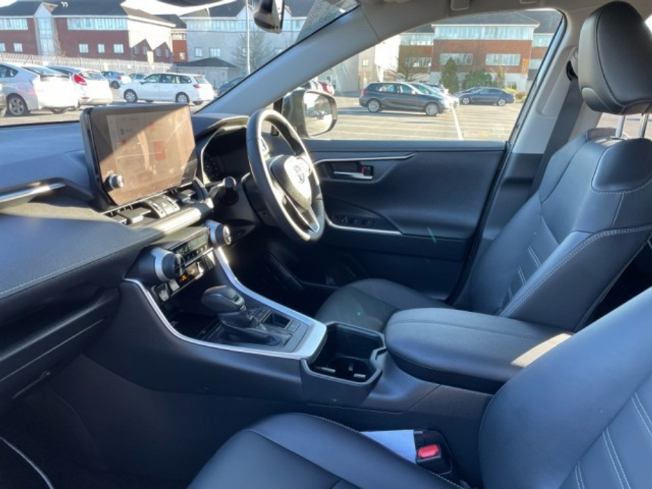 2024 Toyota Rav4 - Sol Edition - 2.5 Hybrid - Automatic - Leather Interior - 1 Previous Owner - Service History // Remote Central Locking // Front Electric Windows // Rear Electric Windows // Electric Mirrors // Heate €43,499