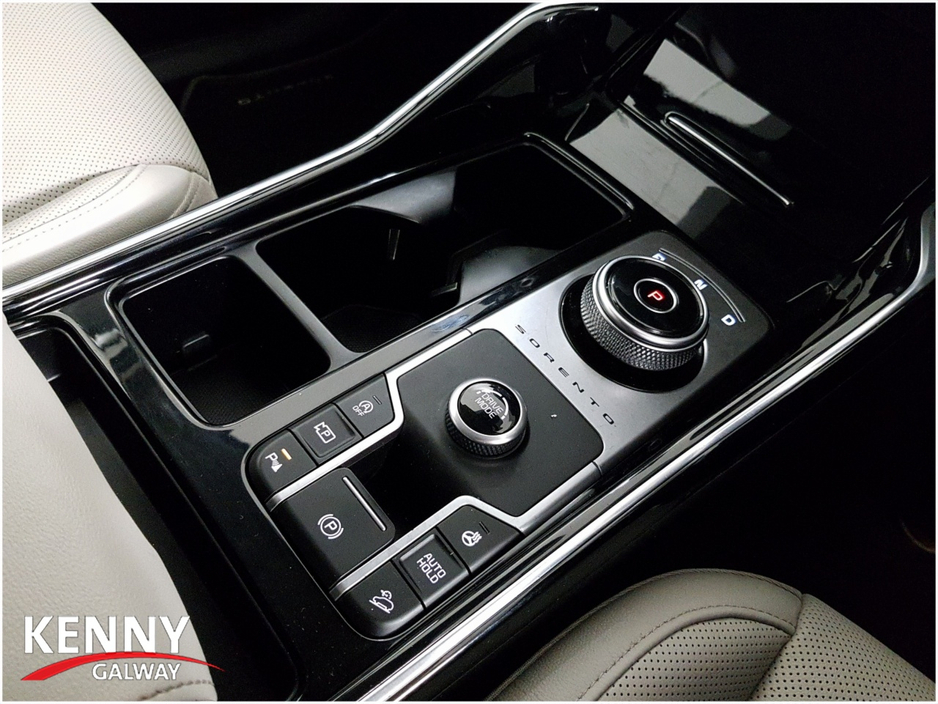 2021 Kia Sorento - image 13