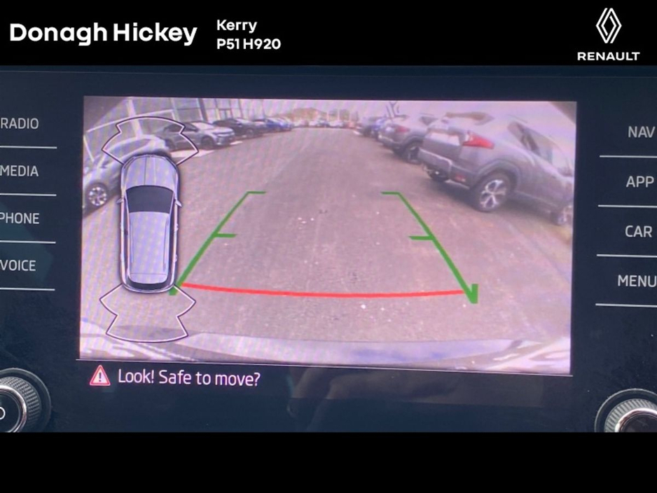 2023 Skoda Karoq - image 16