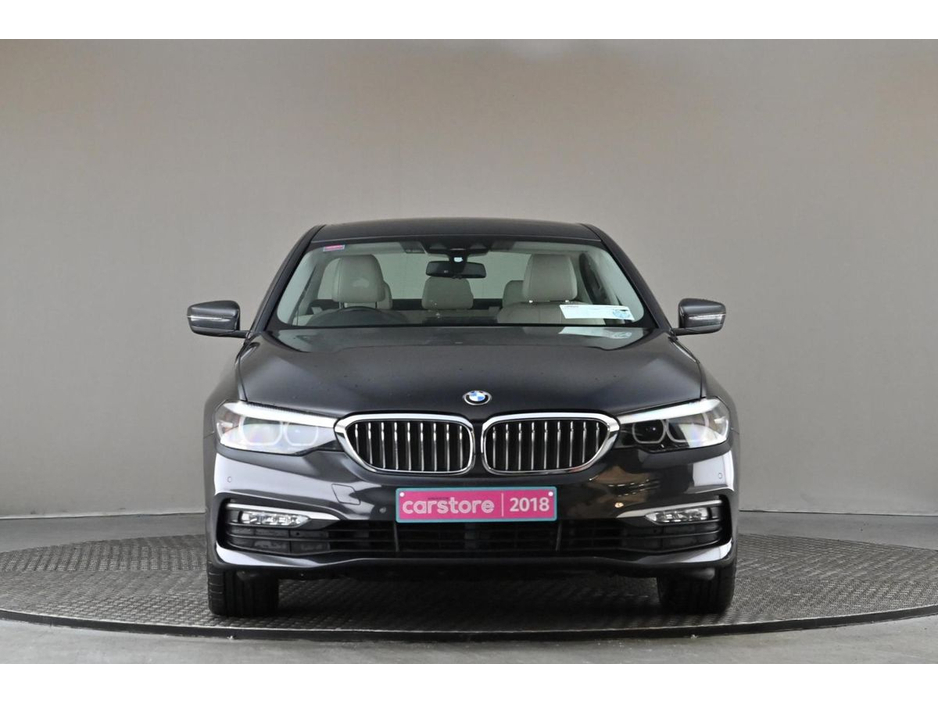 2018 BMW 5 Series - image 2