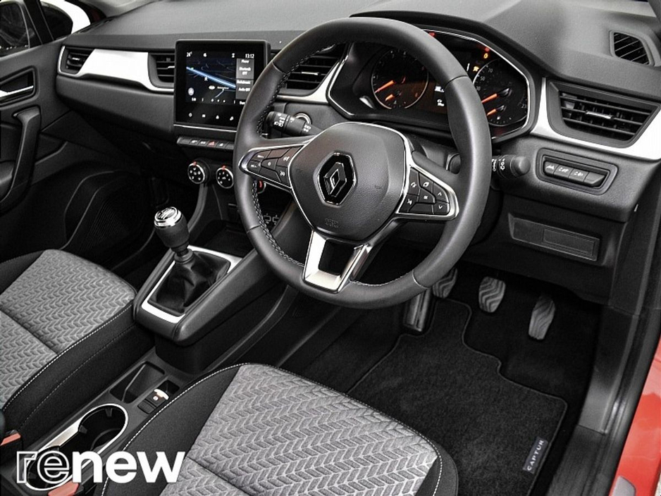 2022 Renault Captur - image 6