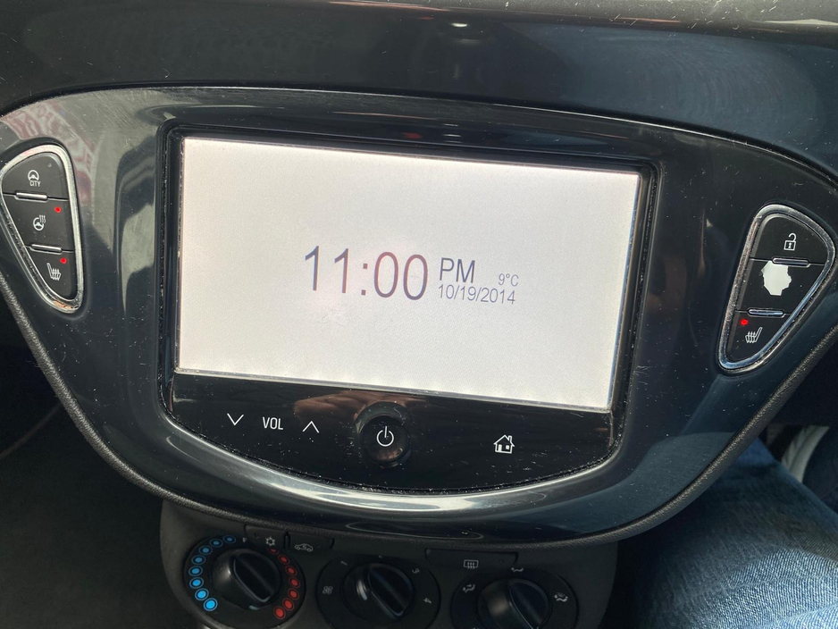 2014 Opel Corsa - image 4