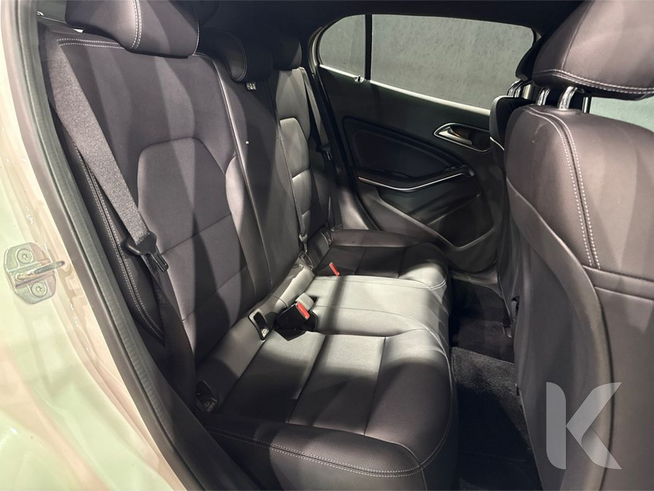 2019 Mercedes-Benz GLA Class - image 13