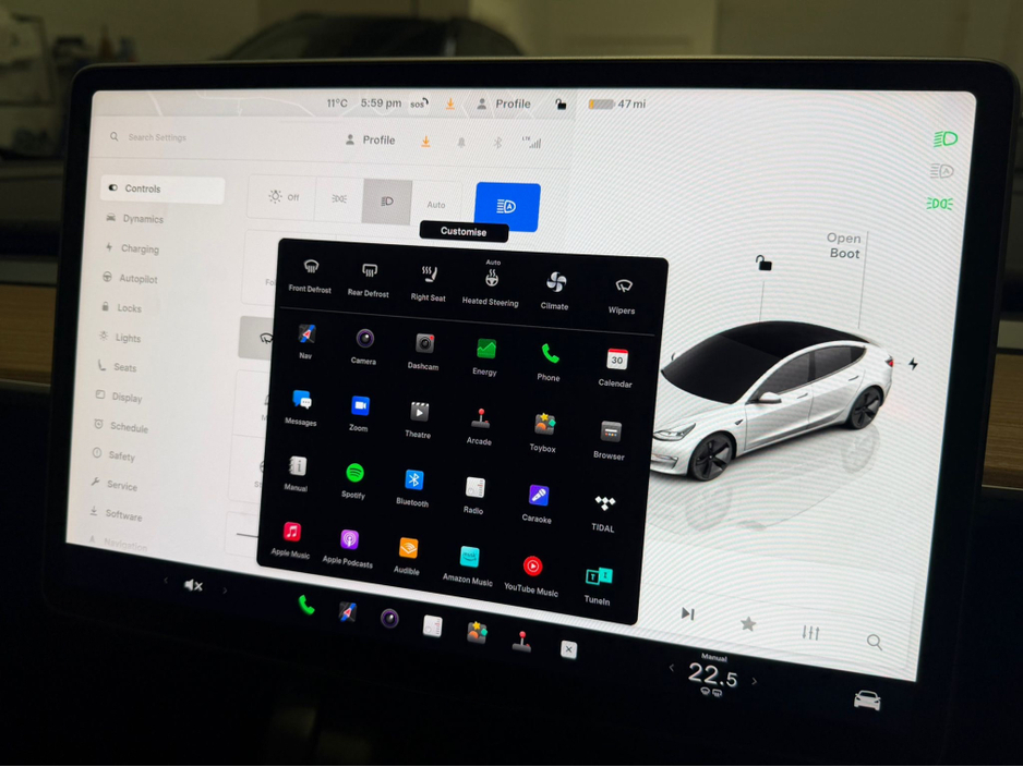 2023 Tesla Model 3 - image 16