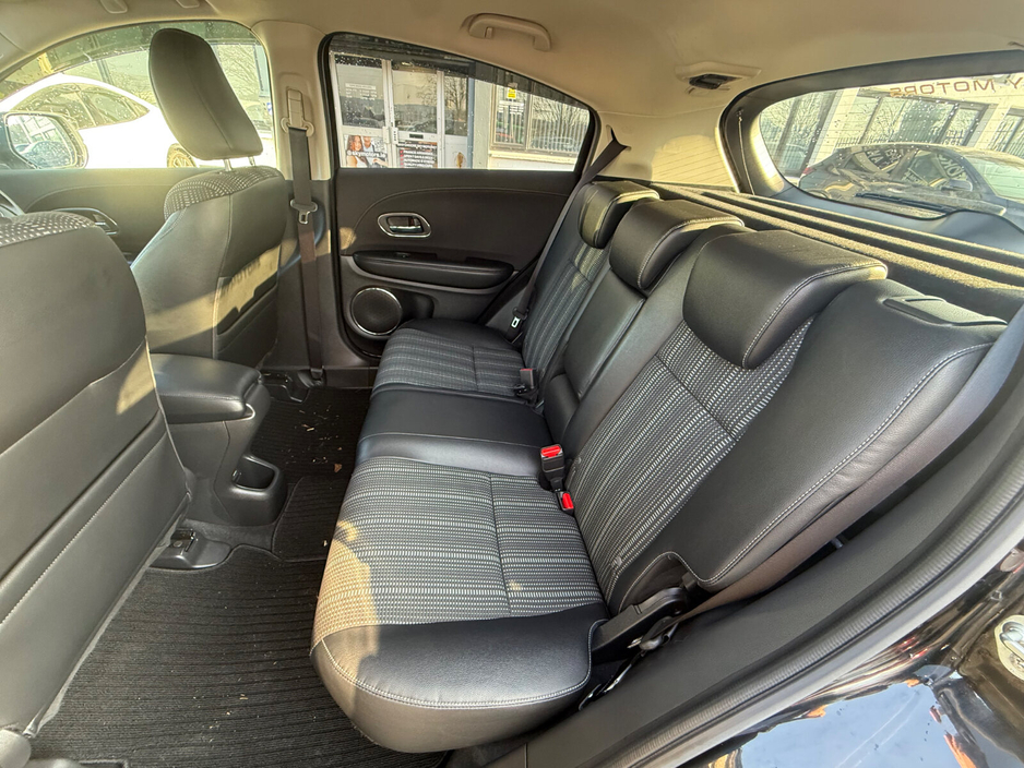 2016 Honda Vezel - image 24