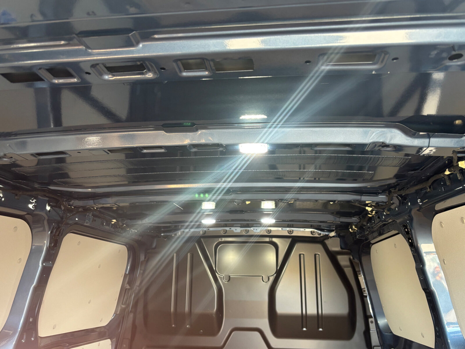 2024 Ford Transit Custom - image 22