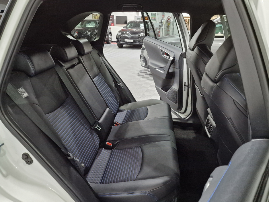 2022 Toyota Rav4 2.5 HYBRID SPORT AUTOMATIC **ORIGINAL IRISH CAR / APPLE CARPLAY / ACTIVE RADAR CRUISE CONTROL / ELECTRIC BOOTLID / FRONT & REAR PARKING ASSIST / HEATED FRONT SEATS / SAT NAV / REVERSE CAMERA** €38,450