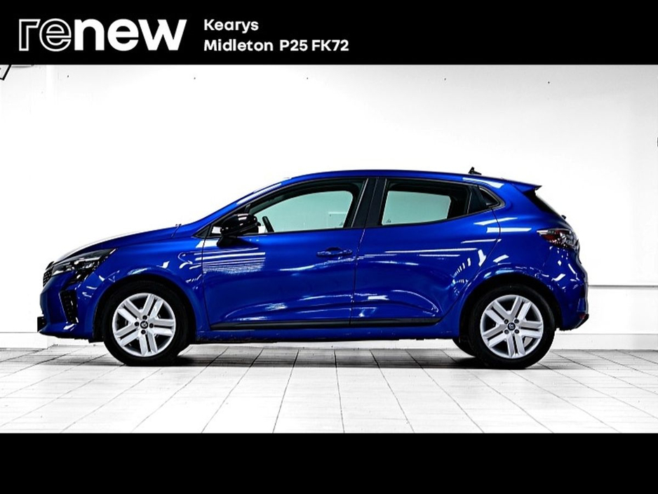 2025 Renault Clio - image 7