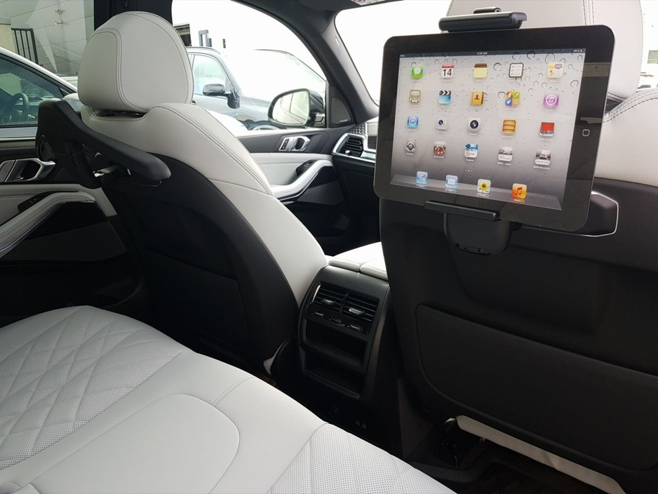 2026 BMW X5 - image 24