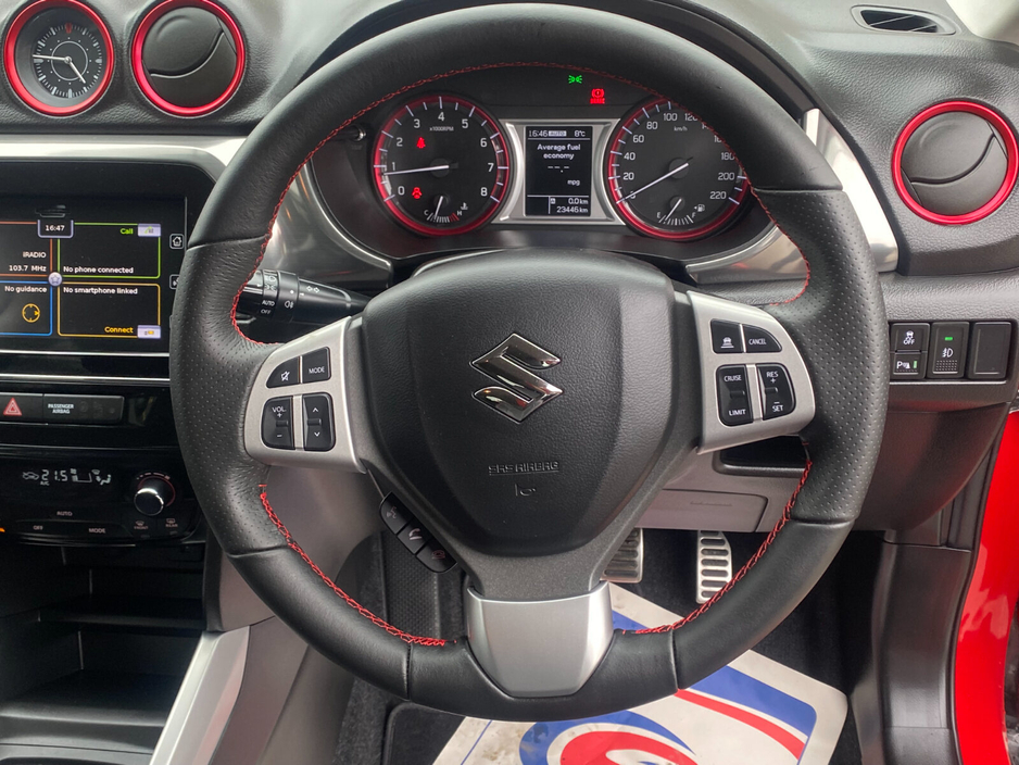 2018 Suzuki Vitara - image 12