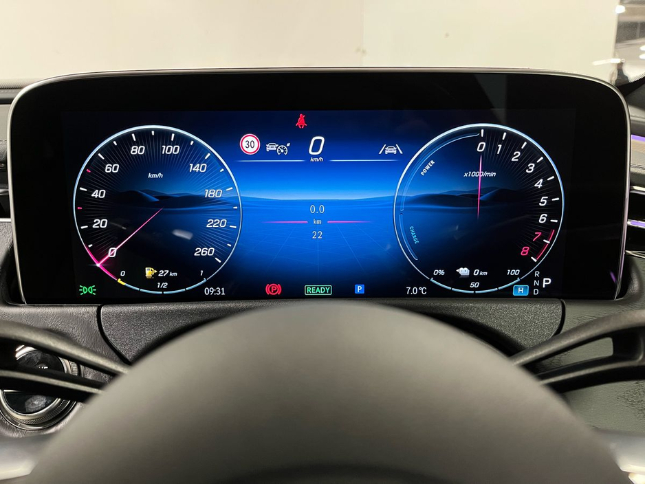 2026 Mercedes-Benz E Class 300e AMG - 19 Inch Alloys - Reversing Camera - Ambient Lighting - Sat Nav - Climate Control - Electric Heated Memory Seats - Keyless Start - Apple CarPlay/Android Auto €87,226