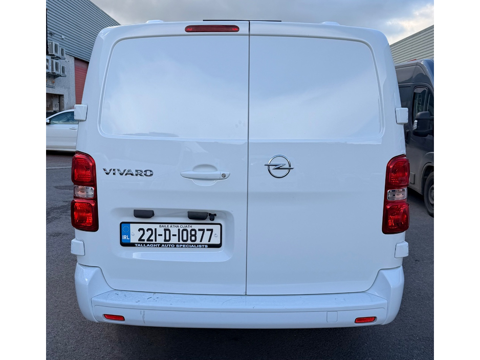 2022 Opel Vivaro - image 6