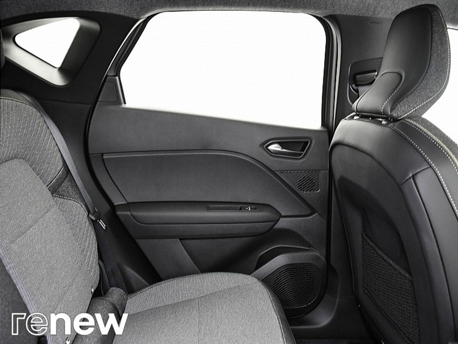 2026 Renault Captur - image 13