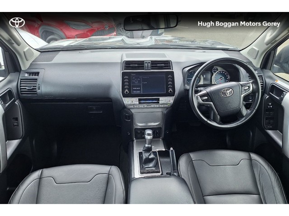 2022 Toyota Landcruiser - image 8