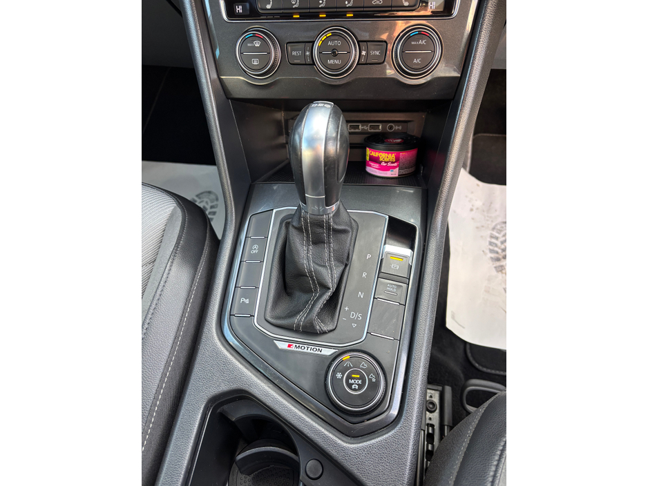 2019 Volkswagen Tiguan 2.0 TDI R-LINE TECH 4MO