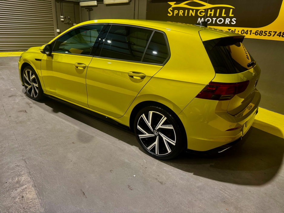 2024 Volkswagen Golf - image 3