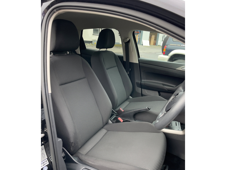 2018 Volkswagen Polo - image 11