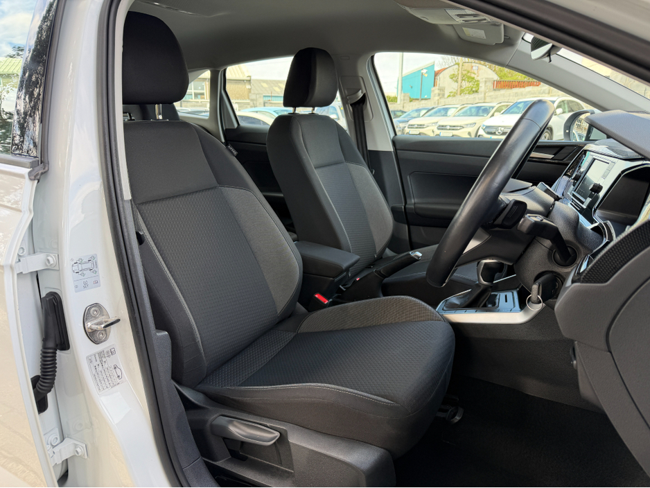 2023 Volkswagen Taigo - image 13