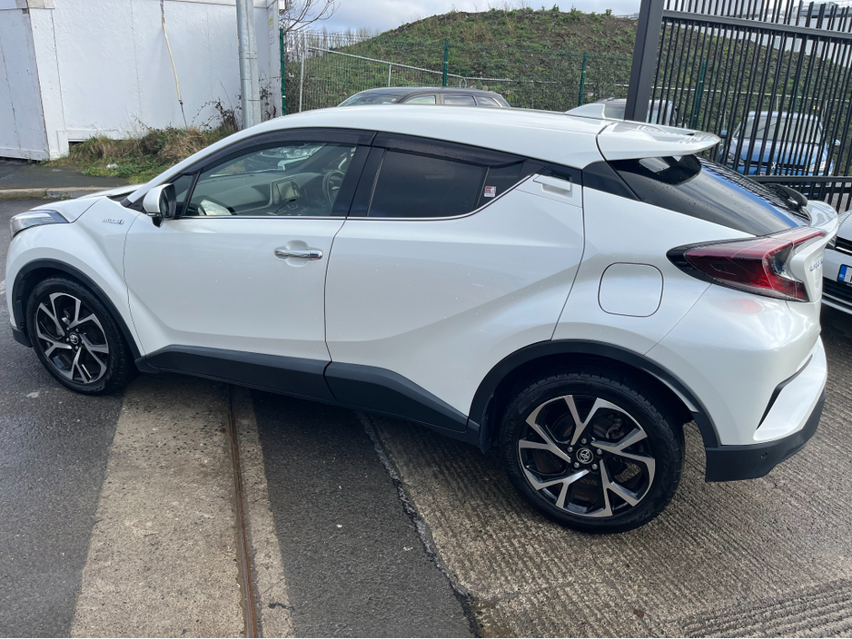 2018 Toyota C-HR 1.8 HYBRID AUTO LOW KM HIGH SPEC €18,750