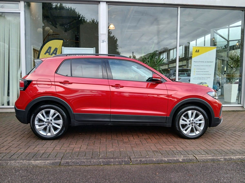 2025 Volkswagen T-Cross 1.0 TSI M5F 95HP Edit 75, Kings Red, 17km. €28,750