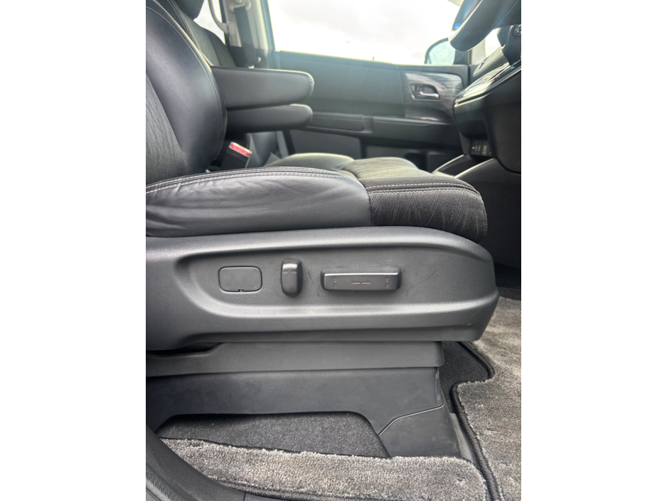 2016 Honda Odyssey - image 13