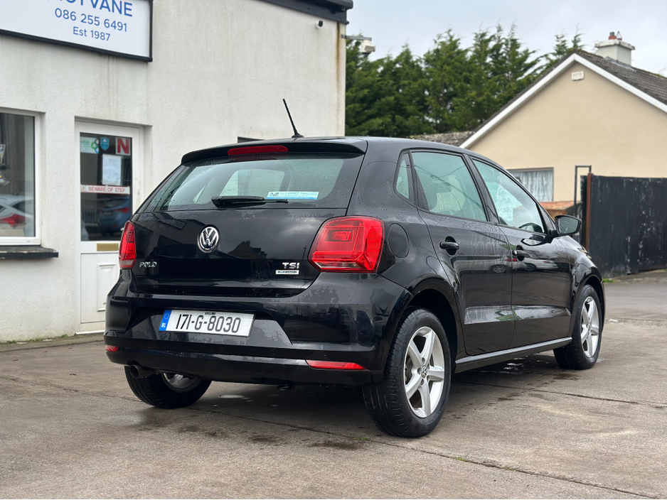 2017 Volkswagen Polo - image 9