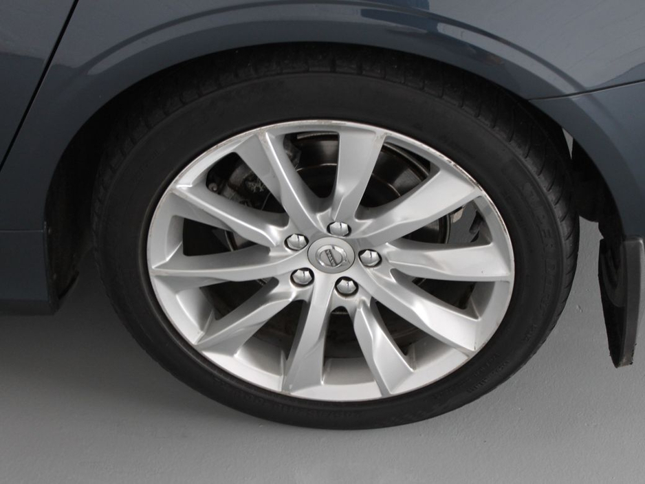 2020 Volvo V90 - image 33