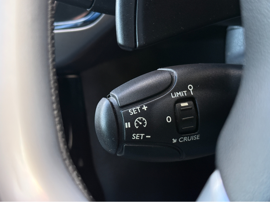 2017 Citroen C3 - image 14