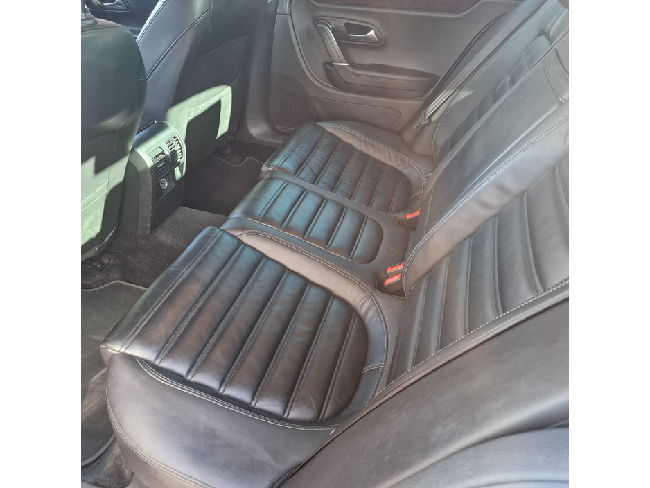 2015 Volkswagen CC - image 10