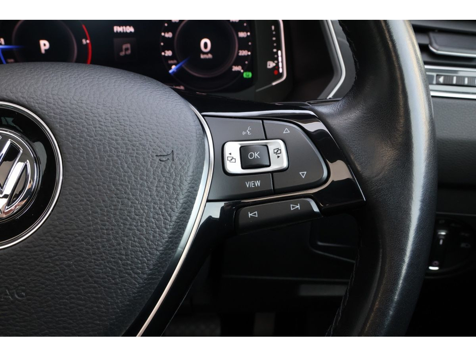 2020 Volkswagen Tiguan - image 11