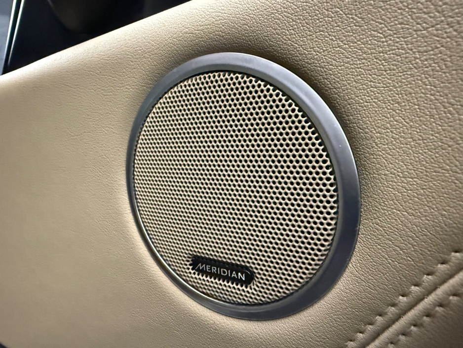 2018 Land Rover Range Rover - image 28