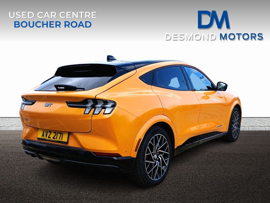 2022 Ford Mustang - image 5