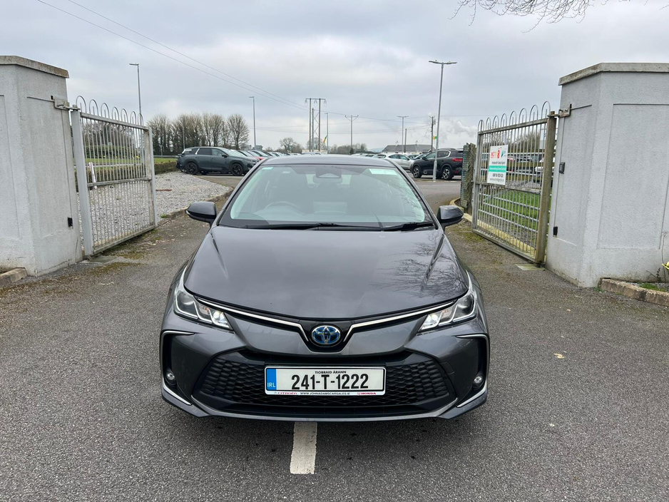 2024 Toyota Corolla - image 2