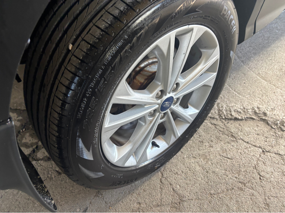 2019 Ford Kuga - image 3