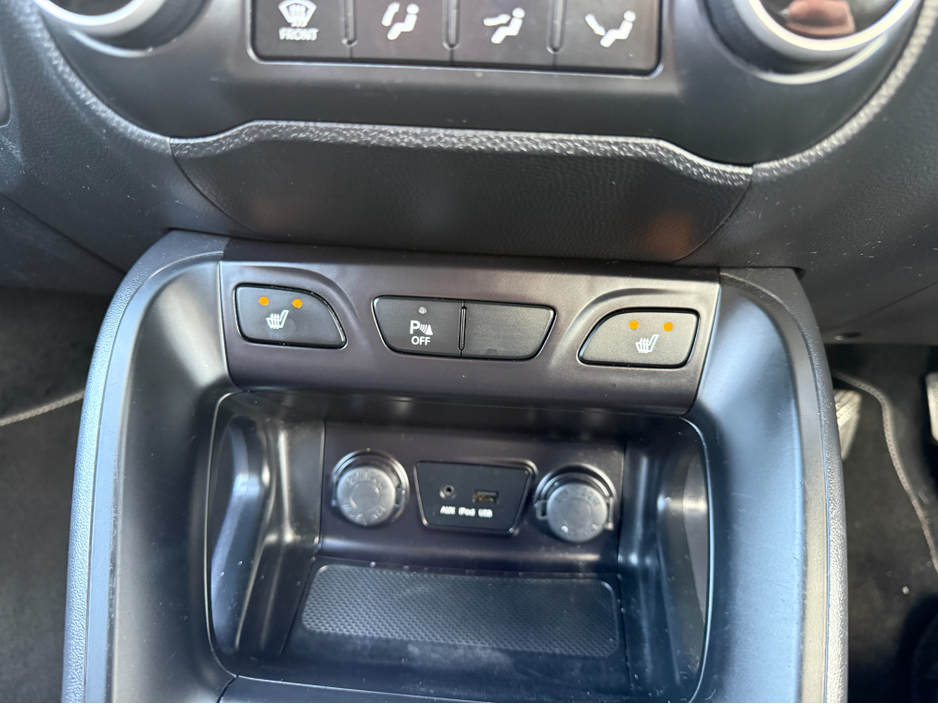 2012 Hyundai ix35 - image 15