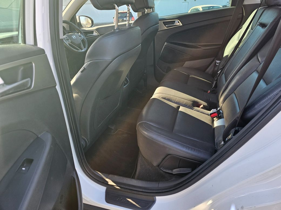 2016 Hyundai Tucson - image 21