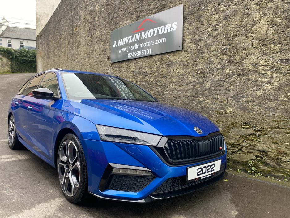 2022 Skoda Octavia - image 2