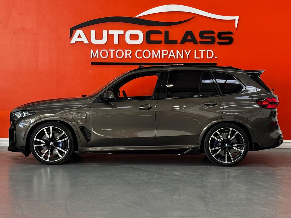 2025 BMW X5 - image 7