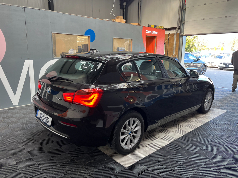 2016 BMW 1 Series - image 2