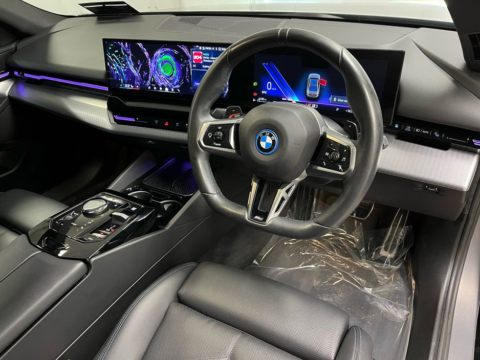2024 BMW 5 Series - image 9
