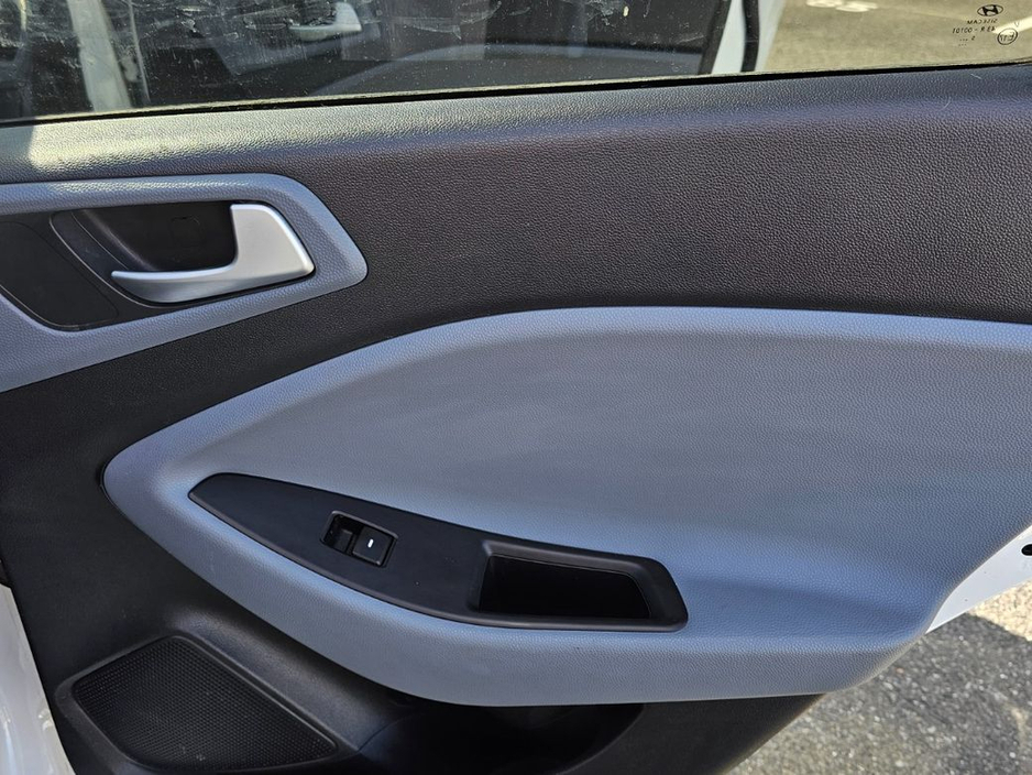 2016 Hyundai i20 - image 15