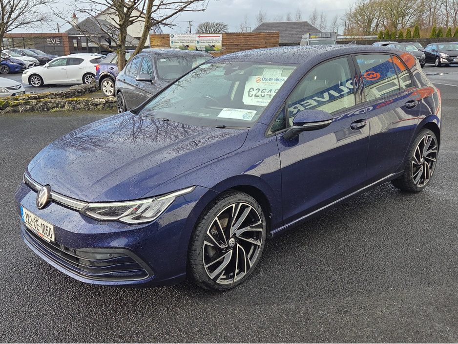 2022 Volkswagen Golf - image 10