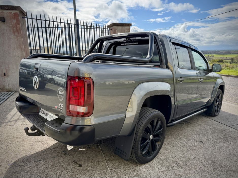 2020 Volkswagen Amarok - image 8