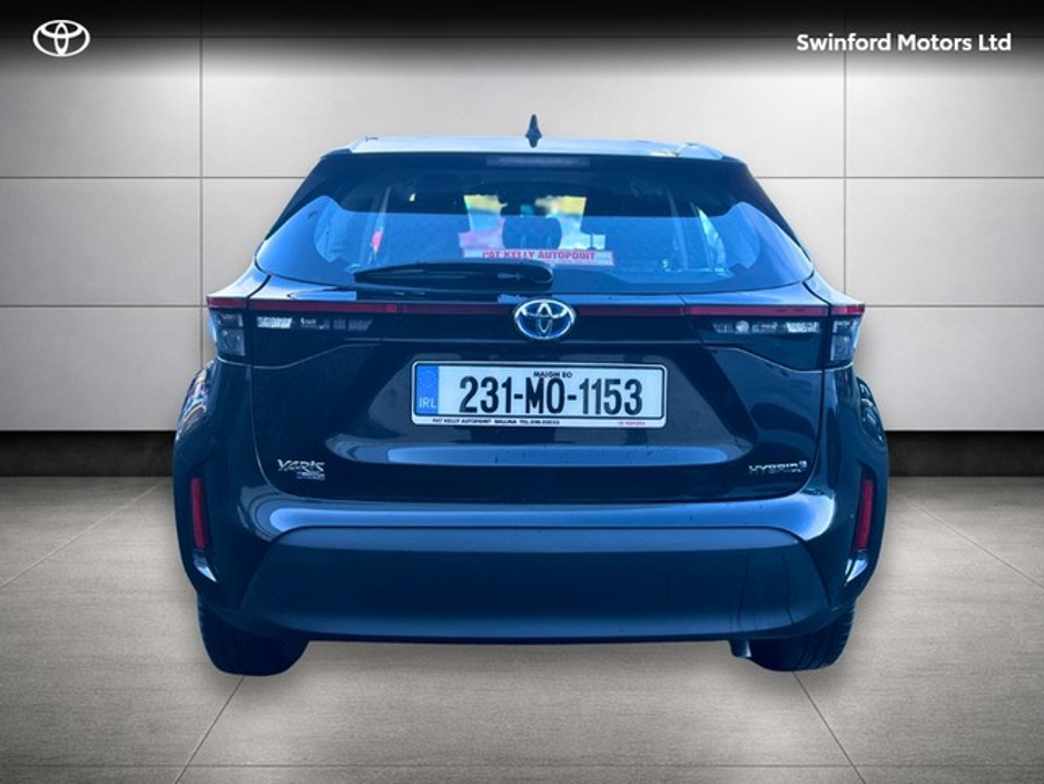 2023 Toyota Yaris Cross - image 4