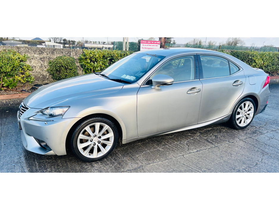 2014 Lexus IS 300 h  €10,000