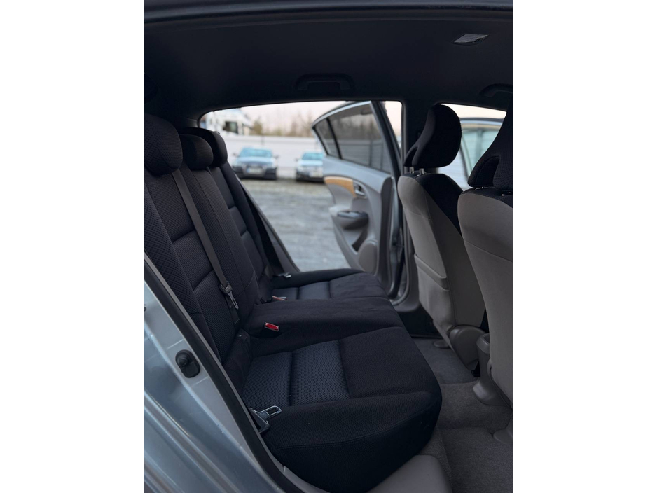 2009 Honda Insight - image 26