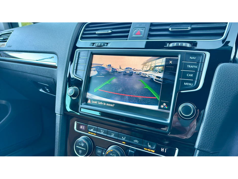 2014 Volkswagen Golf *HIGHLINE-MILANO MODEL* FULL SPC / COGNAC LEATHER - HEATED SEATS - CAMERAS - PEARL WHITE €12,900