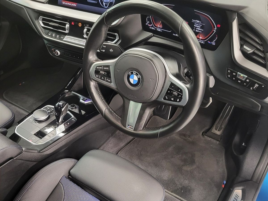 2022 BMW 2 Series - image 6