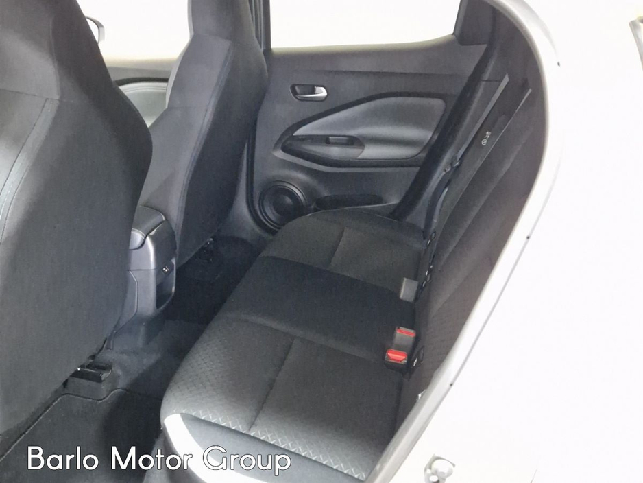 2022 Nissan Juke - image 14